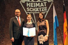 Heimatminister Albert Füracker und Kunstministerin Prof. Dr. med. Marion Kiechle prämieren 100 Heimatschätze